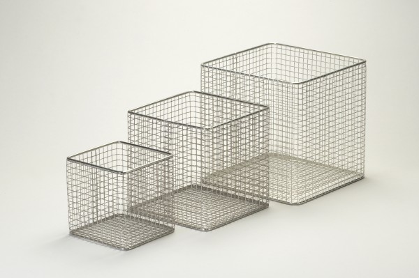 Wire cages for sterilization
